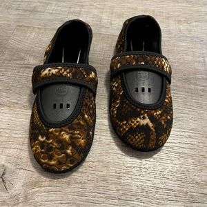 nufoot futsole Women’s yoga gym light weight relief Mary Jane size L